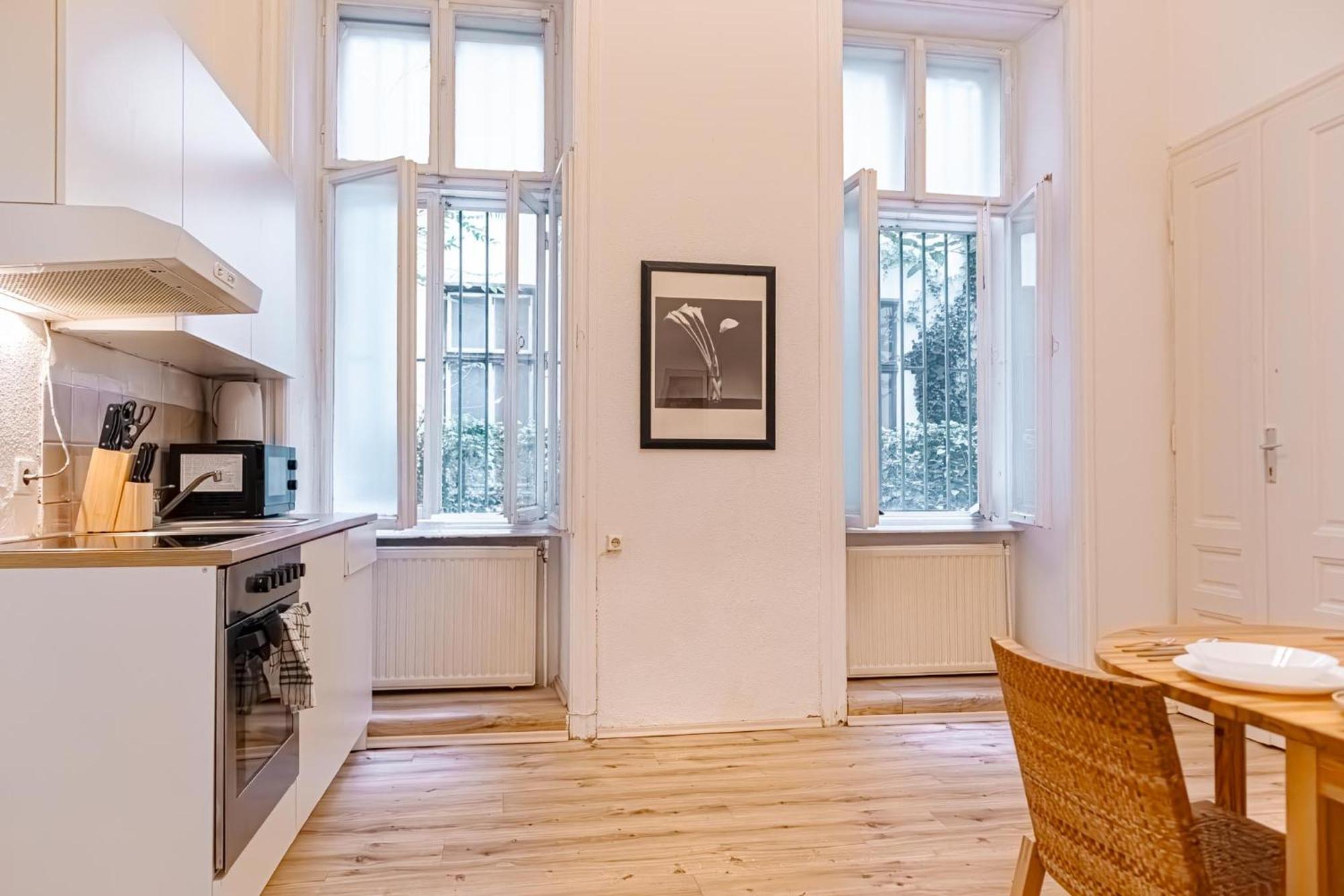 Chic Apartment - Very Central And Well Connected Вена Экстерьер фото
